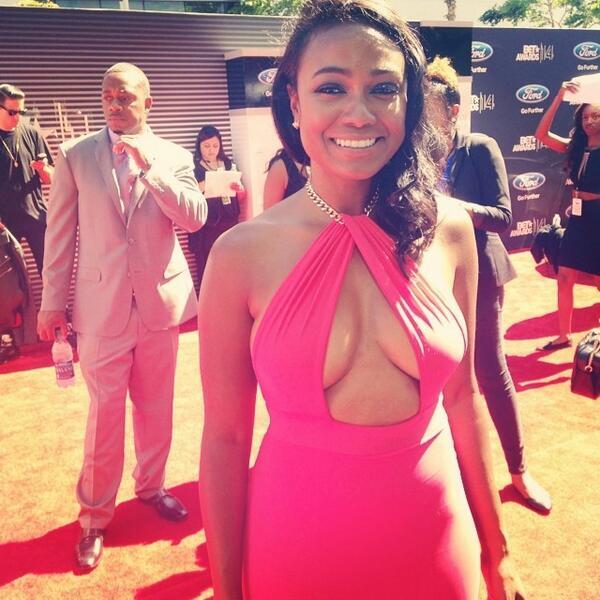 http://karencivil.com/wp-content/uploads/2014/06/Tatyana-Ali-BET-Awards-KarenCivil.jpg